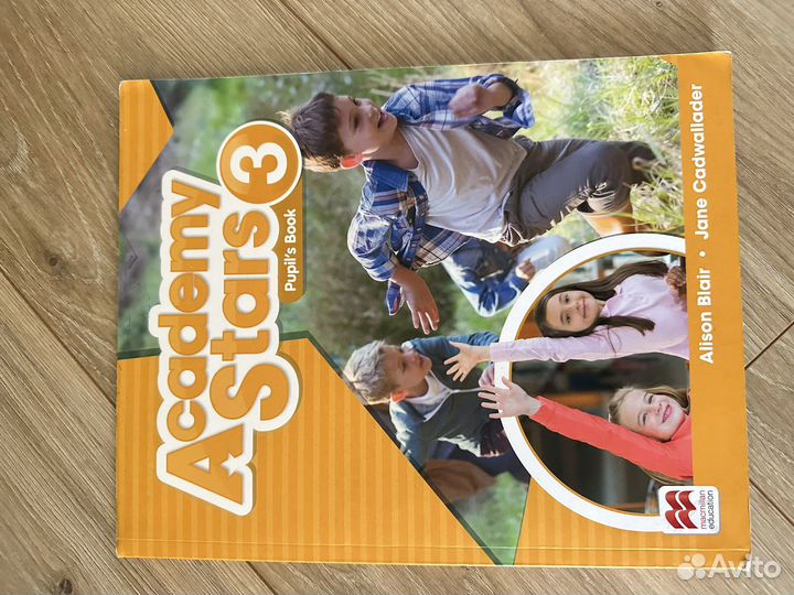 Учебник и тетрадь по английскому