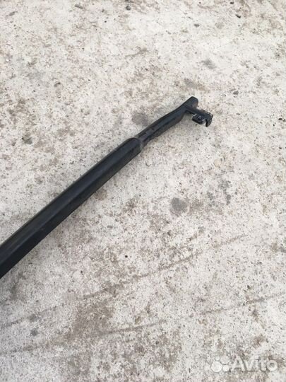 Поводок стеклоочистителя Volkswagen Phaeton (2062)