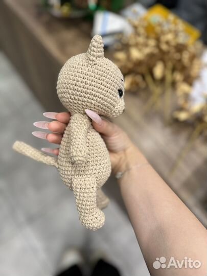 Котик вязаный игрушка в любой одежде