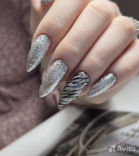 Педикюр с покрытием гель-лаком