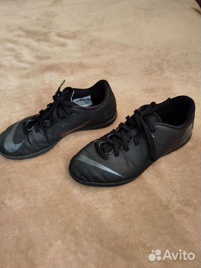 Бутсы nike 35 размер