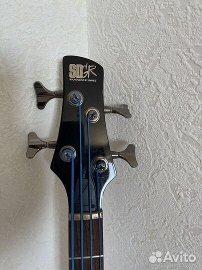 Бас гитара ibanez sr300