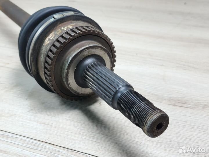 Привод передний правый Nissan Almera N16