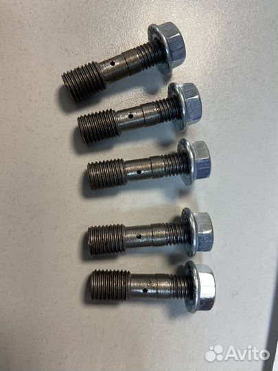 Шпильки Logan Sandero 8кл