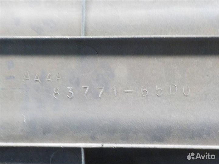 Обшивка двери багажника Suzuki Grand Vitara II 19