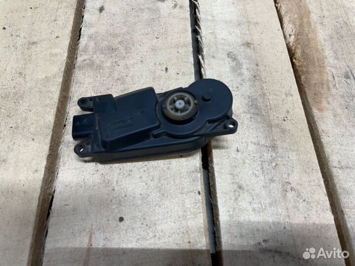 Моторчик жалюзи радиатора Bmw 6 G32