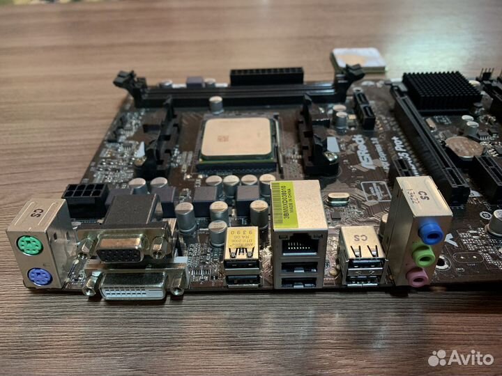 Материнская плата Asrock Fm2+