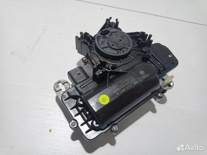 Доводчик двери Q7 4M (2015—2020) Audi