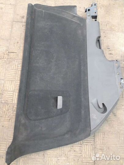 Обшивка багажника правая Porsche cayenne 958