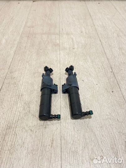 Форсунка омывателя фар Mercedes Benz E350 W212