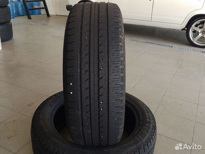 Goodyear EfficientGrip SUV 4x4 235/55 R19 105V