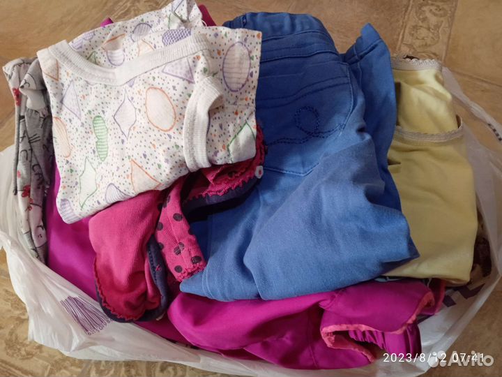 Одежда для девочки пакетом и обувь