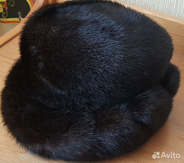 Зимняя женская шляпка - шапка