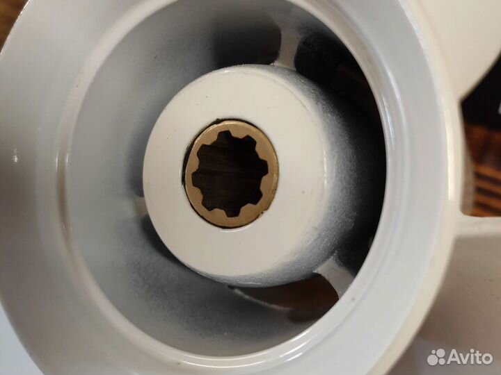 Гребной винт Yamaha 9.9-15, 3x9-1/4x10-J