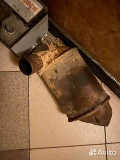 Jaguar X-type Катализатор