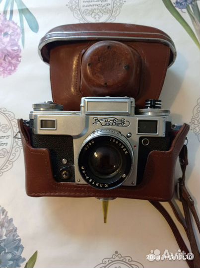 Пленочный фотоаппарат