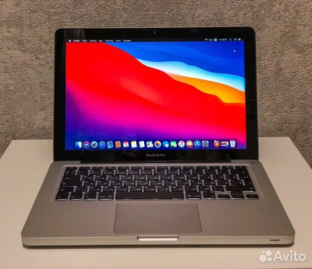 Apple MacBook Pro 13 на Core i7 10/740 гб SSD