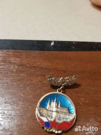 Тяжелые значки СССР