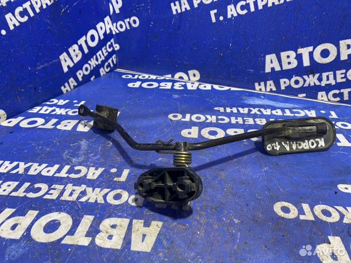 Педаль газа Toyota Corolla 120 хэтчбек 4ZZ-FE 2005