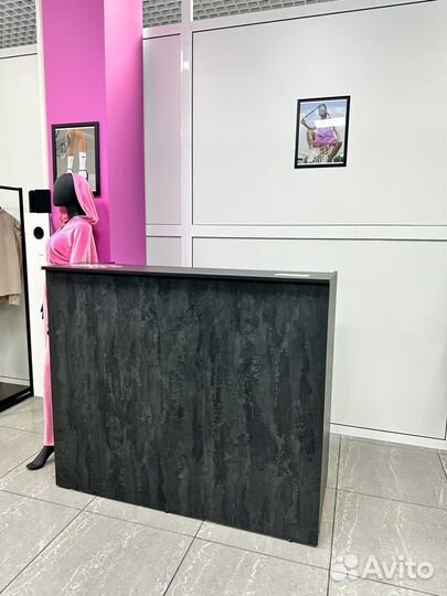 Стойка ресепшн