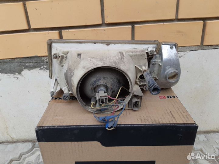 Фара ваз 2109