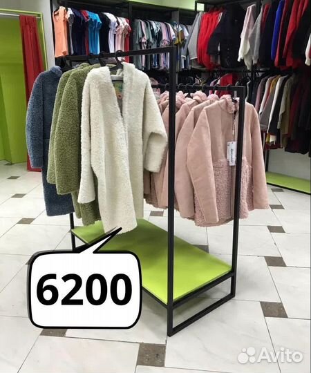 Торговое оборудование для магазина одежды