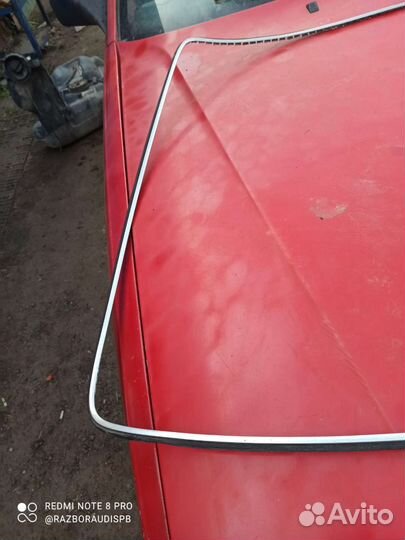 Молдинг лобового стекла Audi 100c3