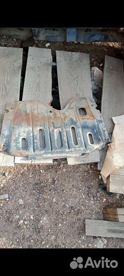 Защита металлическая поддона на Рено Логан