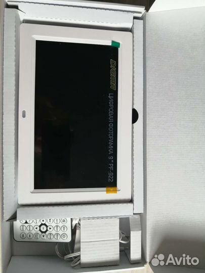 Цифровая фоторамка Digma 9 PF-922