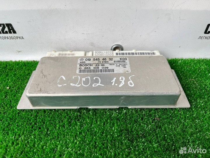 Блок управления ABS Mercedes-Benz C-class