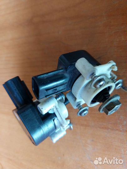 Датчик положения кузова subaru