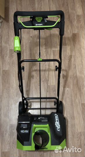 Снегоуборщик greenworks 40