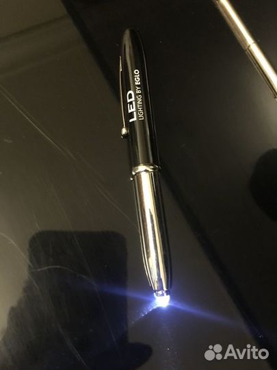 Ручки с LED фонариком
