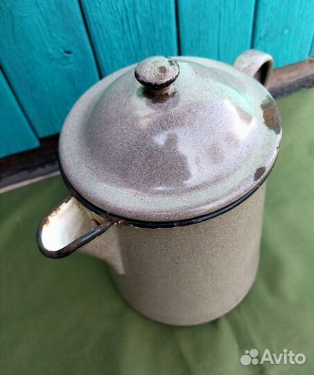 Старинный чайник эмалированный 3 л