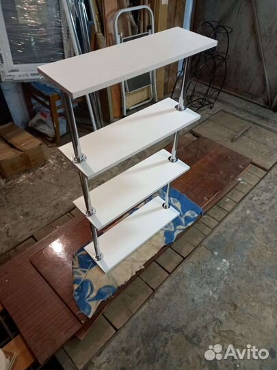 Полка для цветы на подоконник