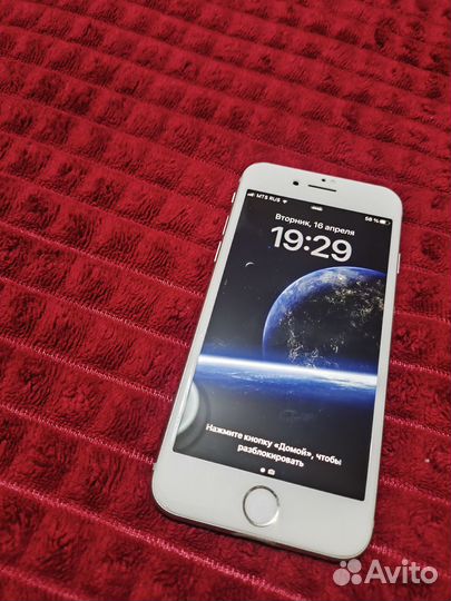 iPhone 8, 64 ГБ