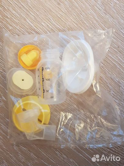 Молокоотсос medela ручной новый