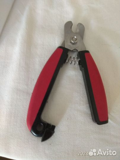 Шлейка. Поводок, ошейник, когтерезка, миски