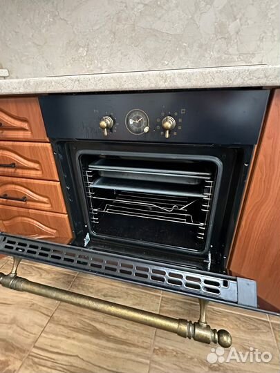 Духовой шкаф Hansa boew68120090