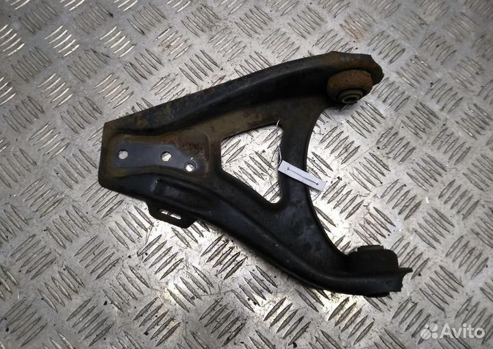 Рычаг передний левый Renault 19
