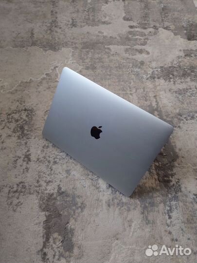 Apple MacBook Pro 13 2020