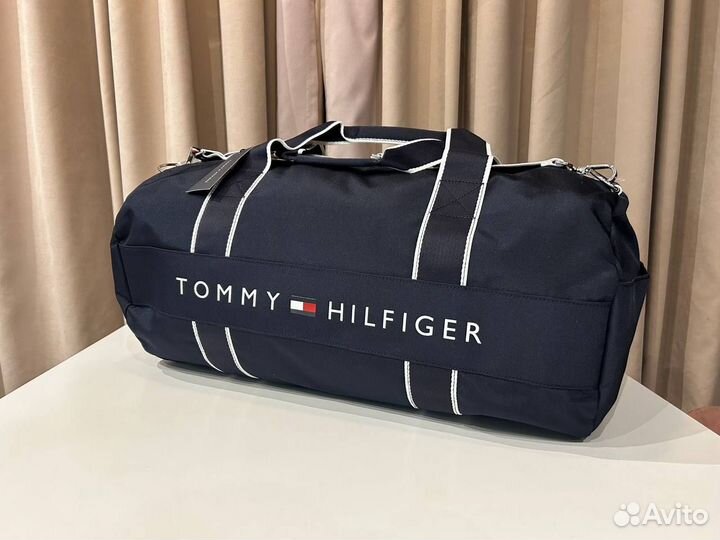 Сумка Tommy Hilfiger спортивная оригинал новая