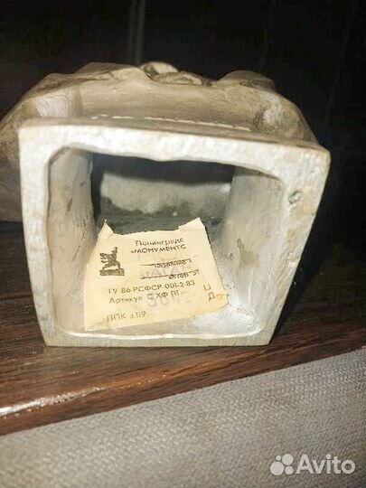 Бюст Жукова