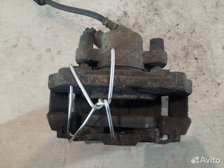 Суппорт тормозной передний правый Bmw 320 E90