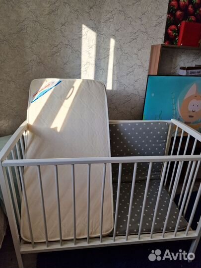 Детская кроватка