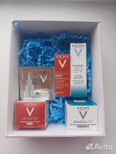 Подарочный набор косметики Виши M