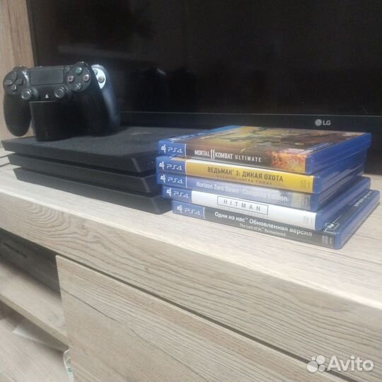Sony playstation 4 PS4 pro 1tb с играми