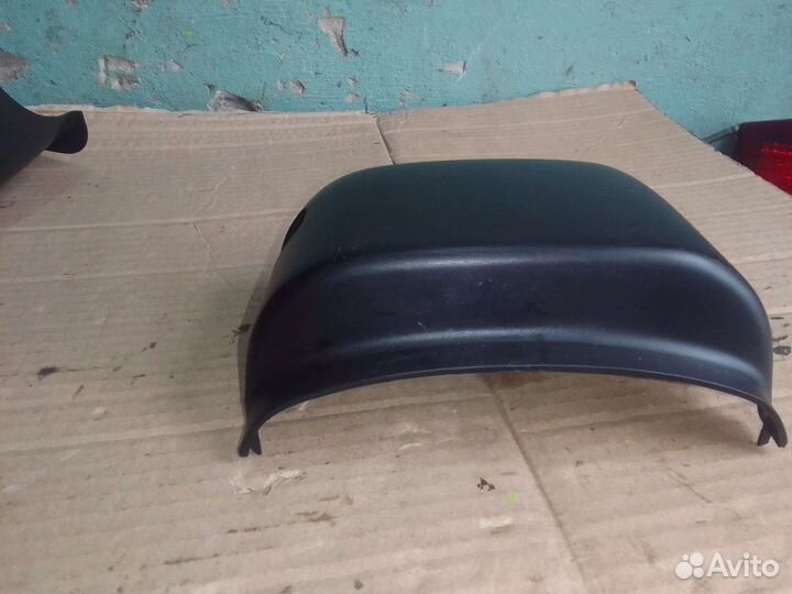 Низняя часть кожуха подрулевого Chevrolet Aveo