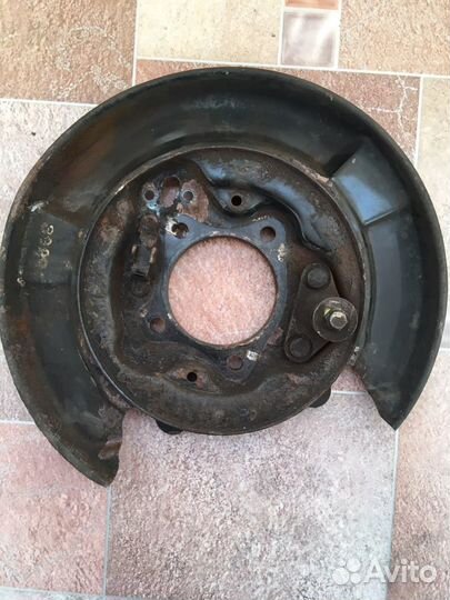 Щит опорный задний toyota solara