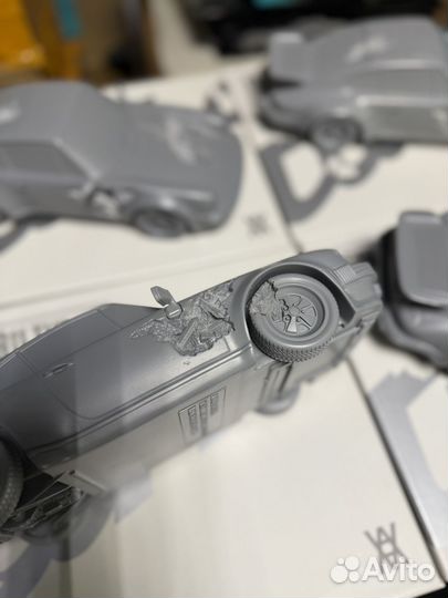 Можель машинки Daniel Arsham x Porsche